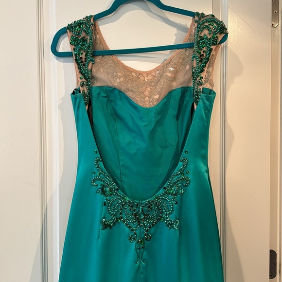 Prom or Pageant Dress - Picture 4 of 6